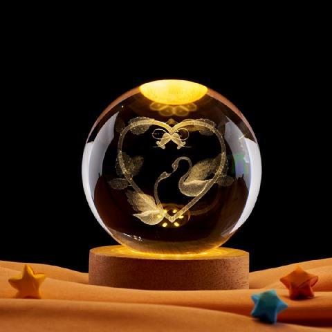 Foto de ESFERAS LED CISNE CORAZON 8 CM